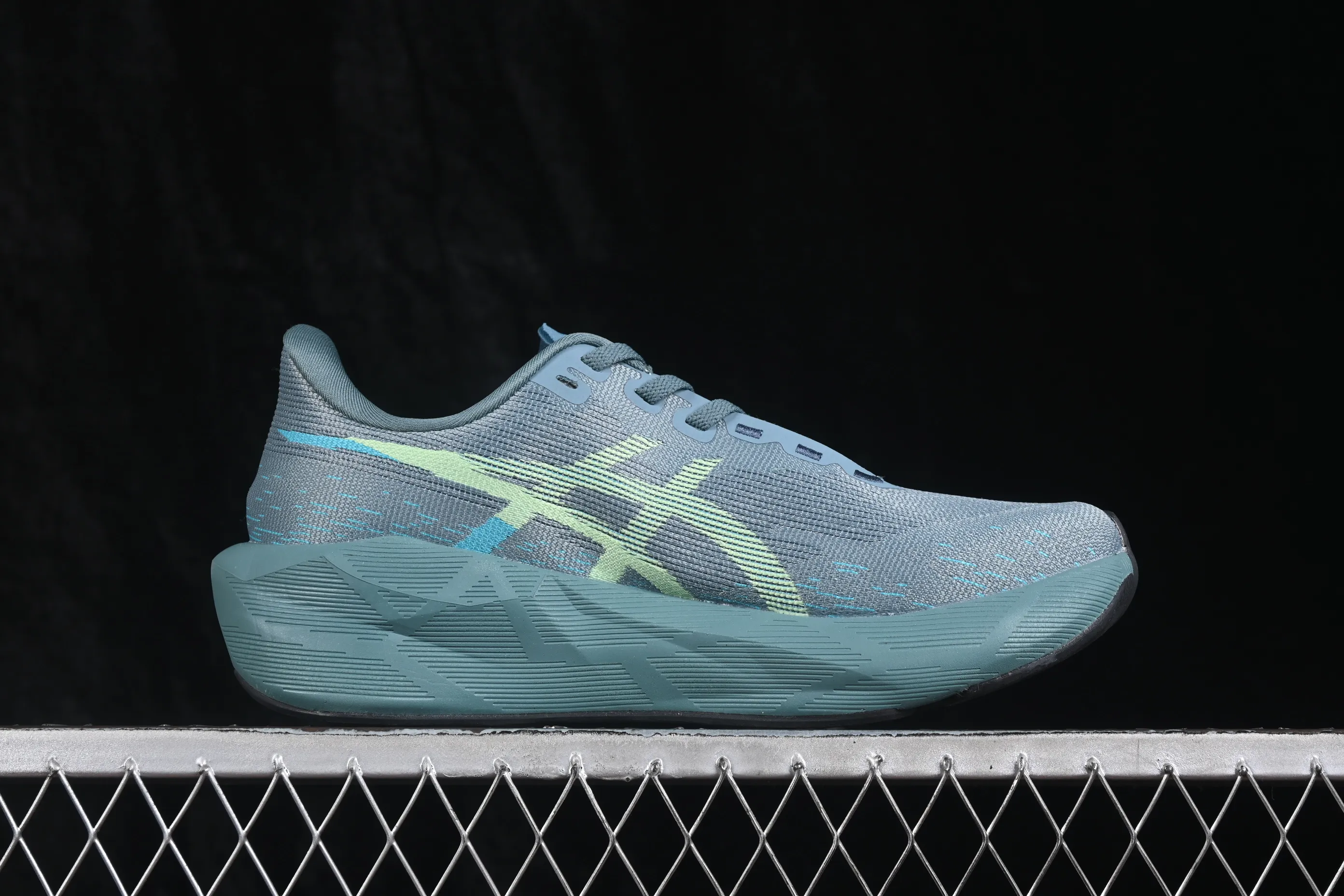 All categories Asics ASICS series Asics Novablast 6 1011C243-400